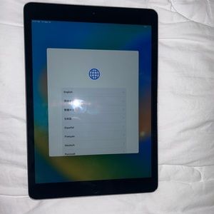 Apple iPad 7th Gen. 32GB, Wi-Fi 10.2 in - Space Gray Preowned